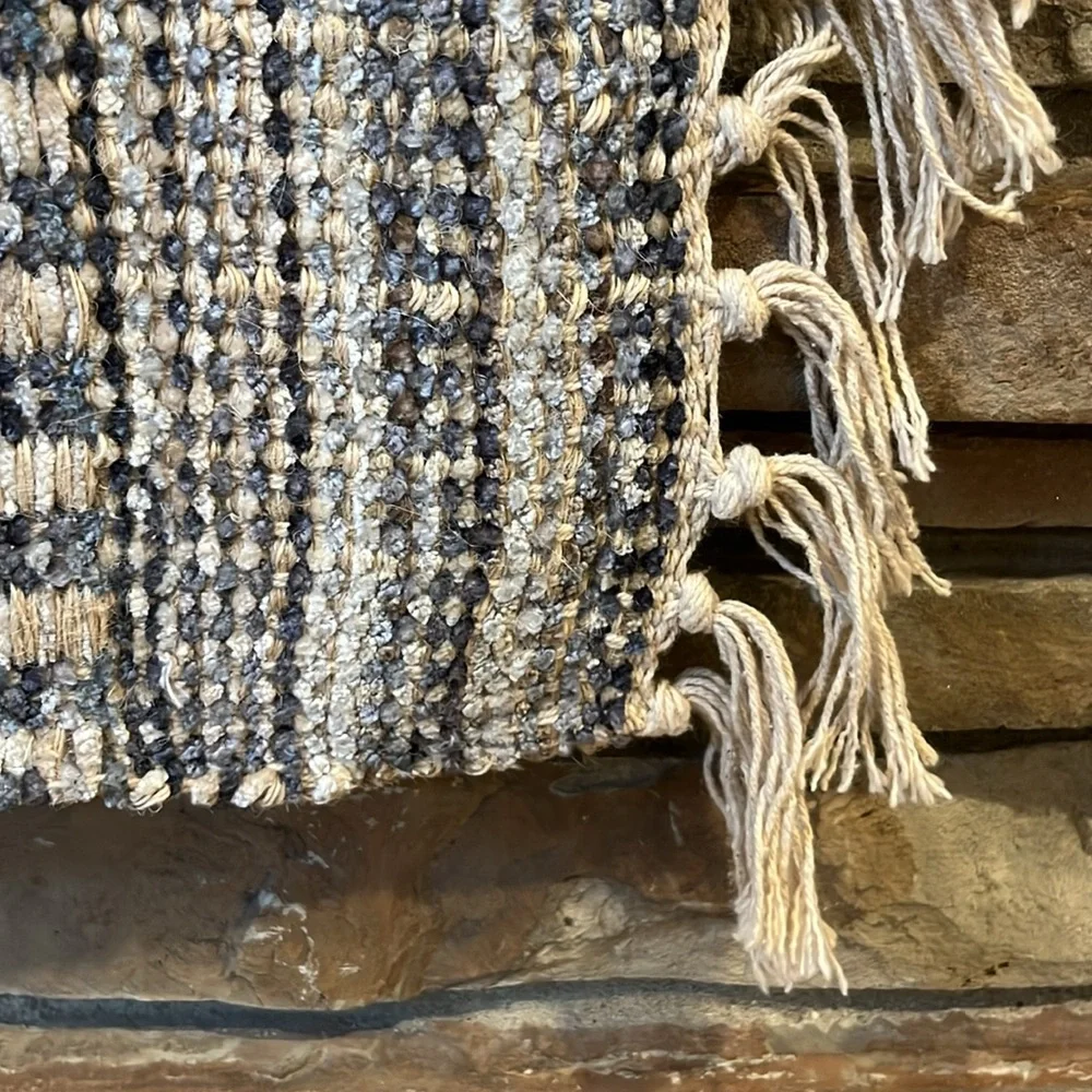 Pottery Barn Marina Flatweave Tasseled Rug 18